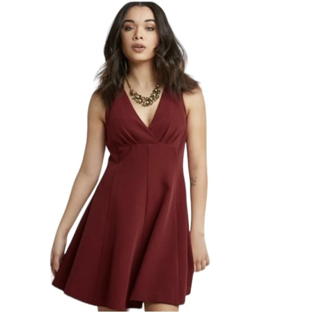 Modcloth Burgundy Red V-Neck Empire Waist A-Line Sleeveless Dress Size S